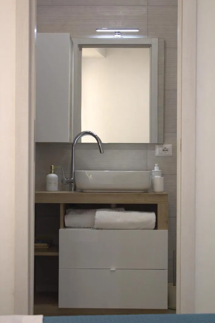 Realeborbonica-Intero Appartamento Con Ampio Terrazzino Portici