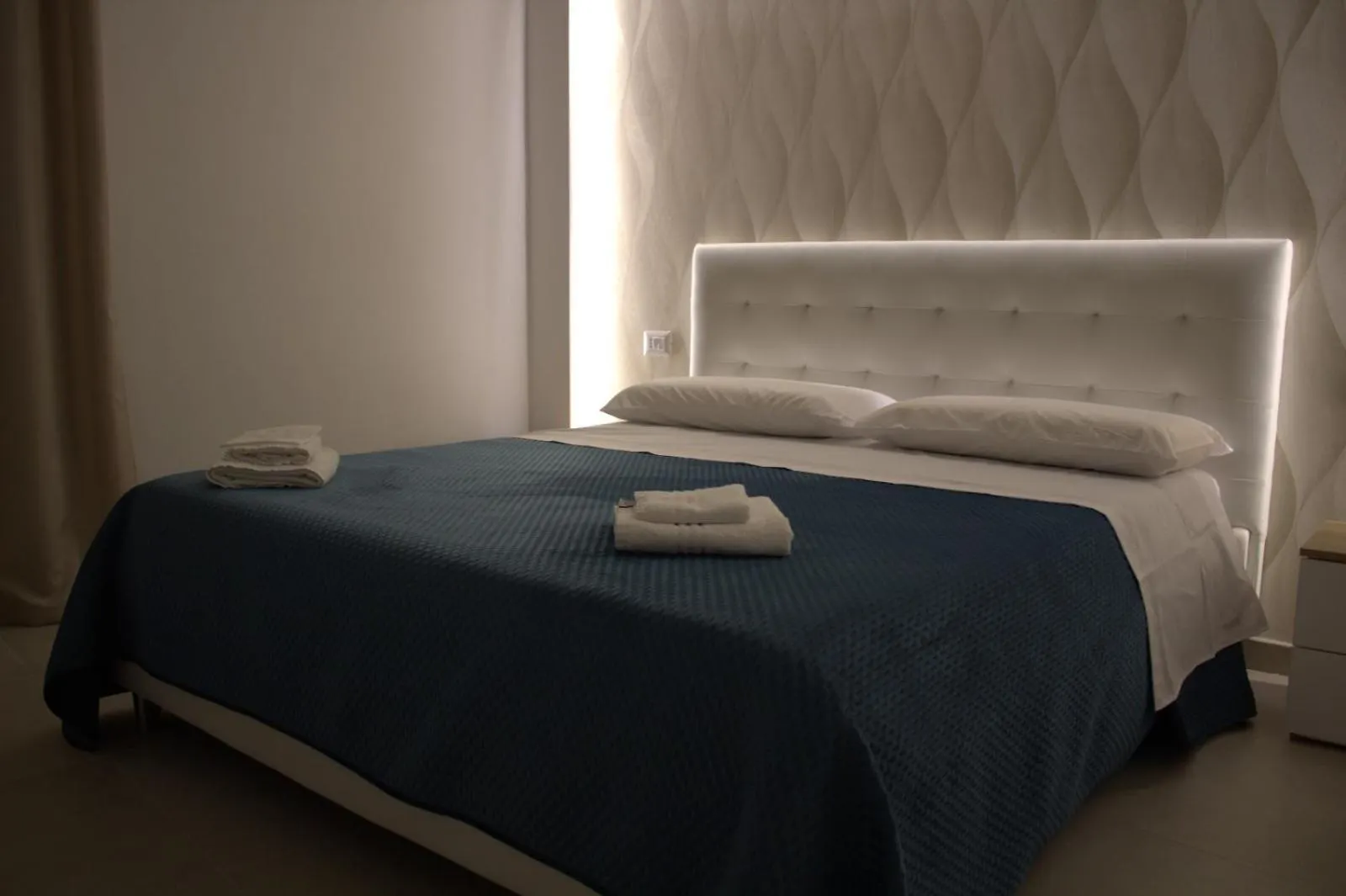 Realeborbonica-Intero Appartamento Con Ampio Terrazzino Portici Italy